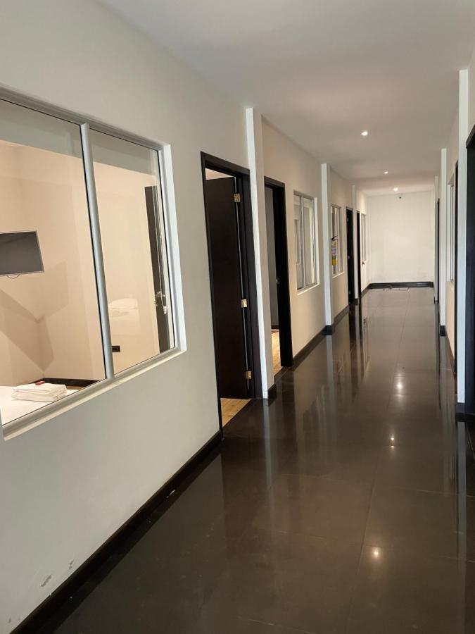 Zugi Inn Hotel レティシア エクステリア 写真
