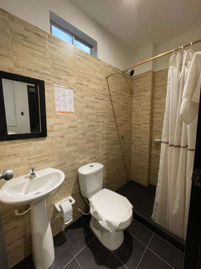 Zugi Inn Hotel レティシア エクステリア 写真