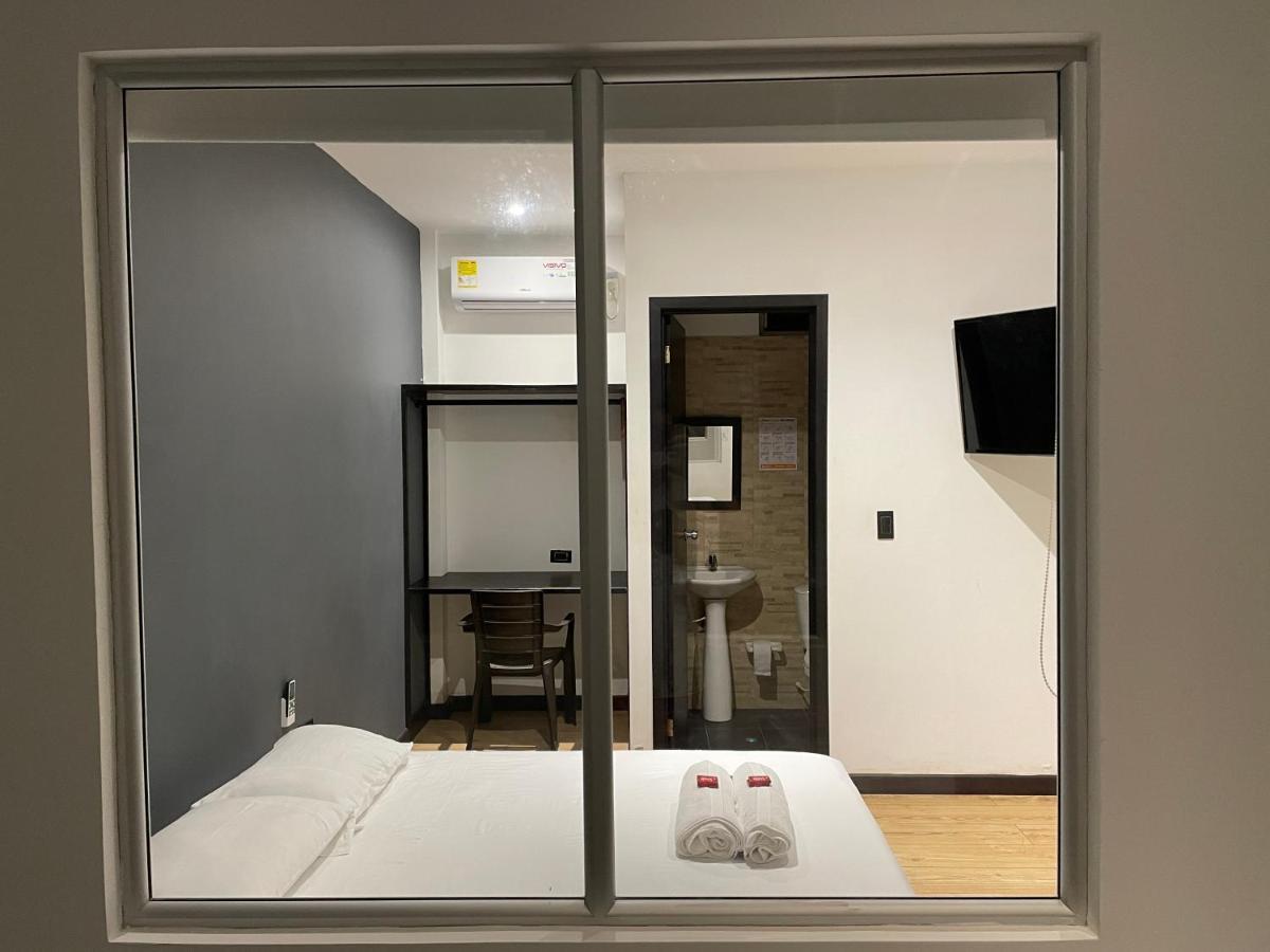 Zugi Inn Hotel レティシア エクステリア 写真