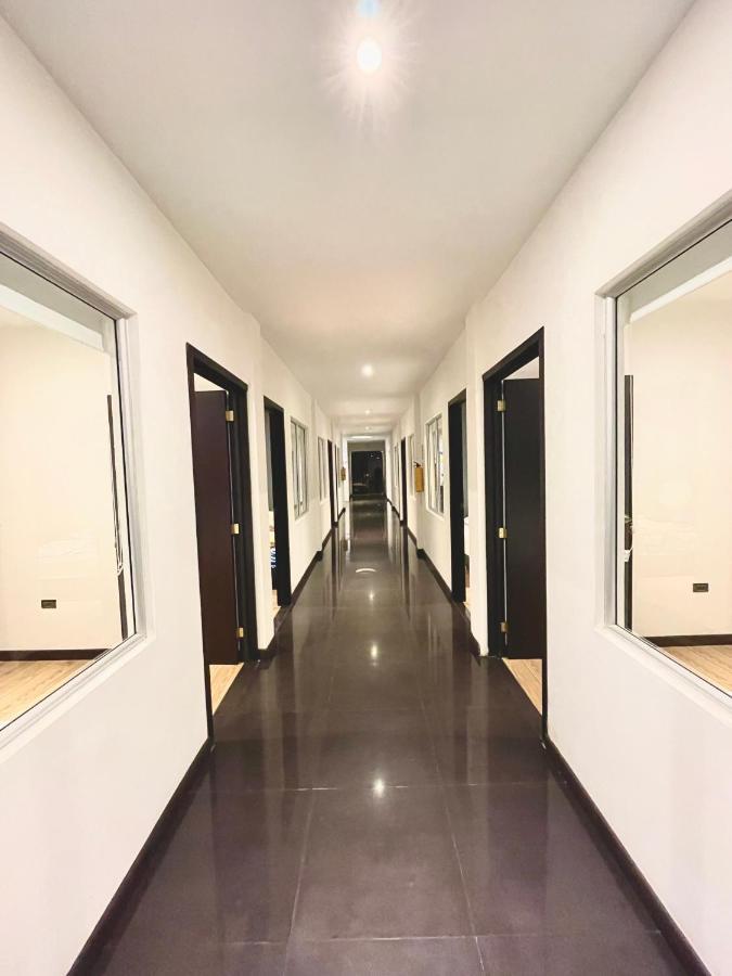 Zugi Inn Hotel レティシア エクステリア 写真